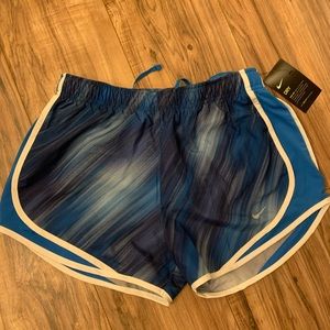NWT Nike Tempo women’s shorts